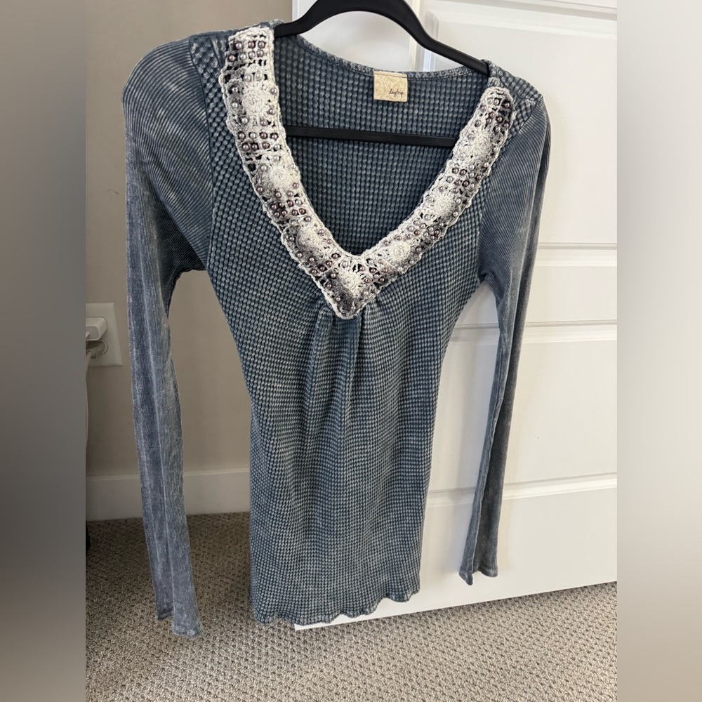 Day trip long sleeve vneck thermal